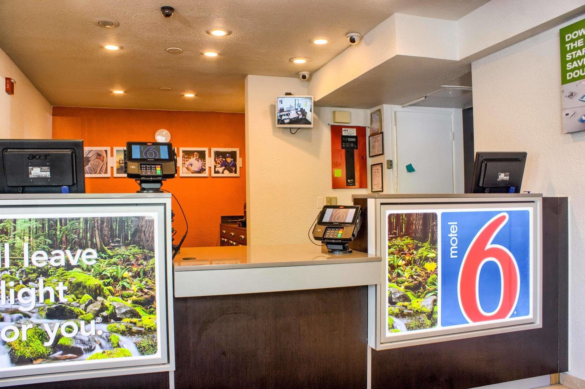 西雅图-伊萨夸智选假日酒店 伊萨夸市 外观 照片
